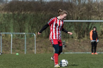 Bild 33 - C-Juniorinnen TSV Zarpen - TuS Tensfeld : Ergebnis: 2:1